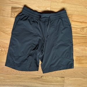 NWOT Lululemon Bowline Short 8" Stretch Ripstop size S